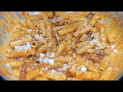 CARBONARA AL POMODORO O AMATRICIANA CON LE UOVA?
