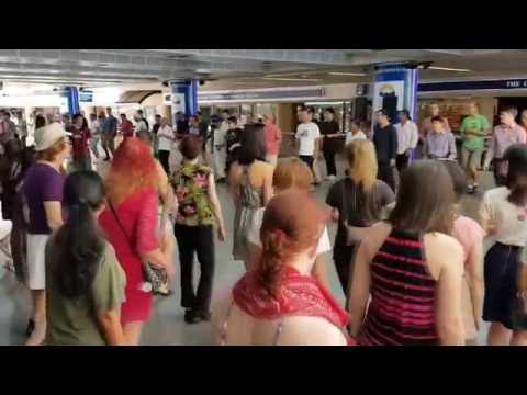 Sabor Asi Salsa Lesson 1 "Basic step" @ Robson Square, Vancouver