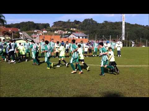 Entrada em Campo dos times - Pradense X Sub-20 Grêmio 27-08-11