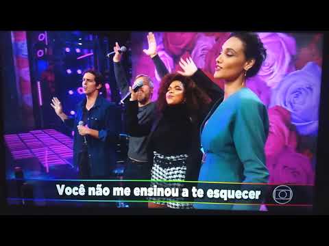 Cantor Fernando Mendes no Domingão do Faustão