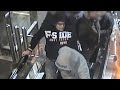 Amsterdam: Vrouwelijke handhaver (28) aangerand door groepje mannen