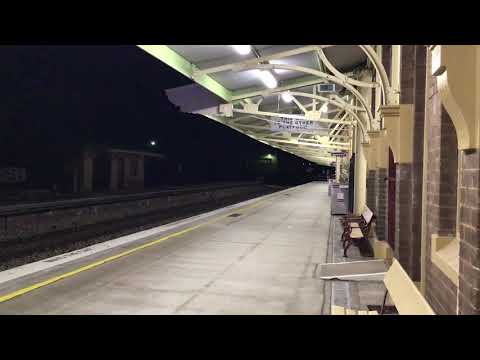 FIE003 leading 8148 through Bathurst station.