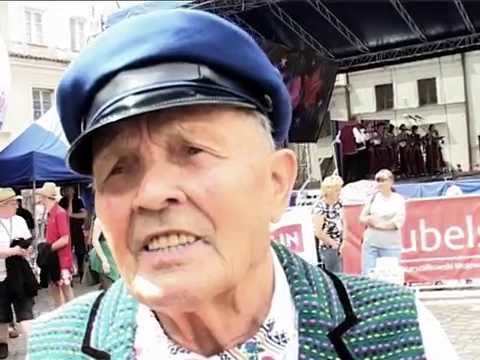 Tadeusz Jedynak Rozmowa na rynku  w Kazimierzu 2009