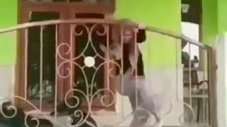 Download lagu Lucu celana robek,kilahatan anu nya.. mp3