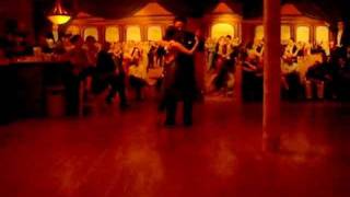 Argentine Tango: Raul Cabral & Gayle Madeira milonga @ Triangulo