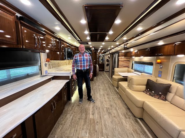 Preview image of Used 2017 Newmar King Aire 4519 that is in AMAZING condition from previous owners (17U221620) youtube video