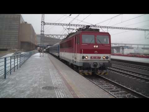 R 441 EXCELSIOR odchádza zo stanice Poprad-Tatry