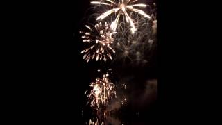 preview picture of video '2013 Lakemoor Illinois LakemoorFest Fireworks'