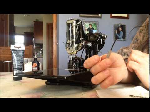 Cleaning a Singer Featherweight 221