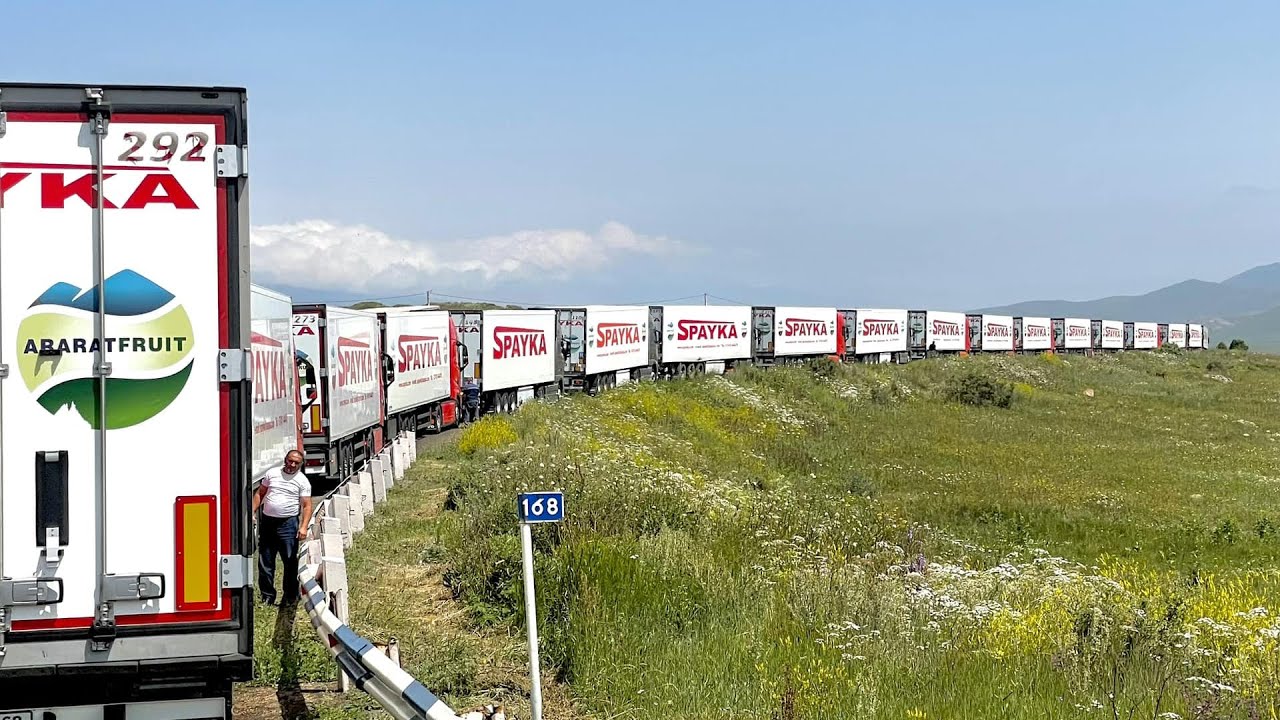 #Ուղիղ. Հումանիտար շարասյունը հասել է Կոռնիձոր. Ադրբեջանը պատրաստվում է «սադրանքի»