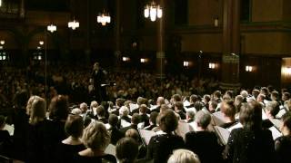 13. Tropar "Dnes spaseniye"  (The Troparion "Today Salvation Has Come")- U of U Singers