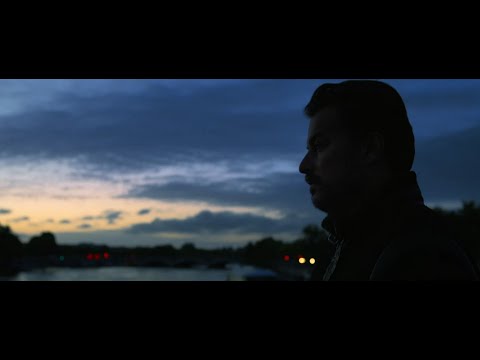 Across The Bridge / Oscar Carvallo / 2015