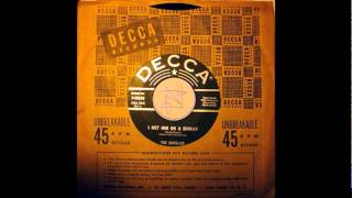 The Shirelles - 2 Versions Of  I met Him On A Sunday(Ronde Ronde)-1958 .Decca  9-30588.wmv