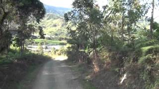 preview picture of video 'Jardín - Subida al Cuchillón (parapentes, Salto del Angel, Cueva de los Guácharos)'