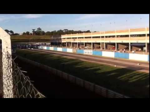 Maverick V8 Mauricio X Caravan L6