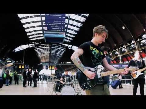 PAPER CAGES - Young And Reckless (Official Music Video)