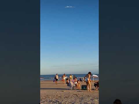 vicitando la playa de la costa en canelones uruguay
