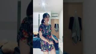 Download lagu Viral-cewek berdaster goyang pantat mp3