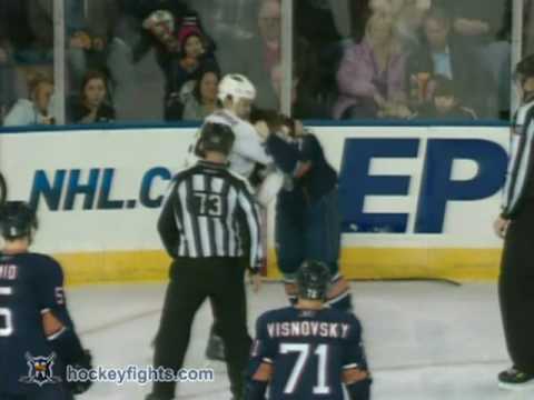 Kyle Chipchura vs Gilbert Brule Feb 14, 2010