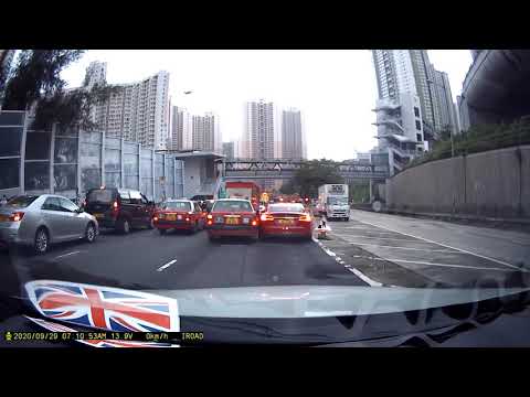 意外系列：TESLA夾硬過，的士司機冇feel?（轉載）SC 728