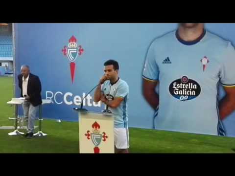 Presentación de Rossi con el Celta de Vigo