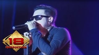 Download lagu Five Minutes - Bertahan   (Live Konser Kotabumi Lampung 15 Mei 2014) mp3