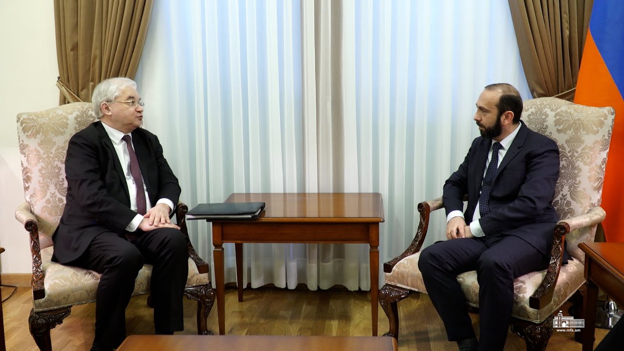 Министр иностранных дел Арарат Мирзоян принял Игоря Ховаева