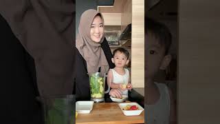 Download lagu Bikin jus lagi! 🥬 #ibuanak #perjuanganseorangibu #parentsofyoutube mp3