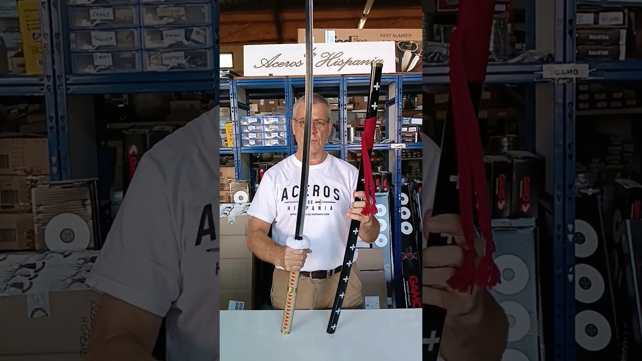 TRAFALGAR LAW'S KATANA LONG FROM THE ONE PIECE SERIES