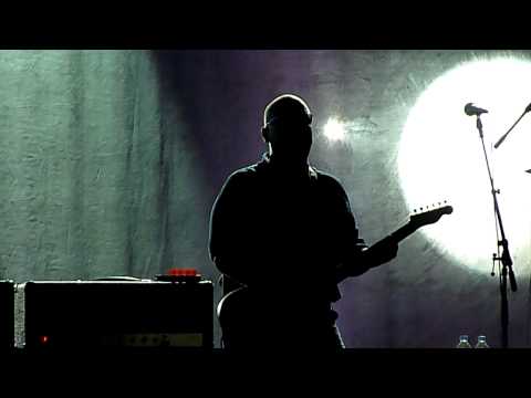 Pixies live : Cecilia Ann~Bone Machine