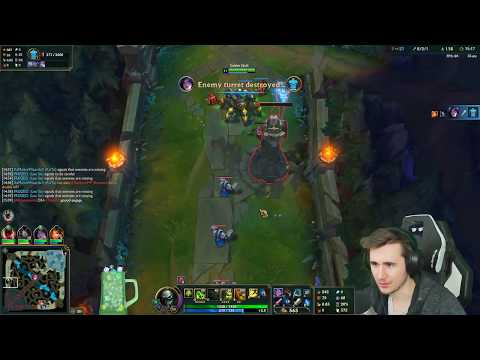 LI ESPATRIO A SUON DI GINOCCHIATE - League of Legends ITA #1567