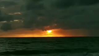 Download lagu Status WA Sunda. mp3