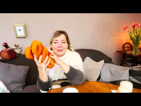 Freystil #114 - Crochet blanket, tunnel dress variations and many projects on the needles 🧶