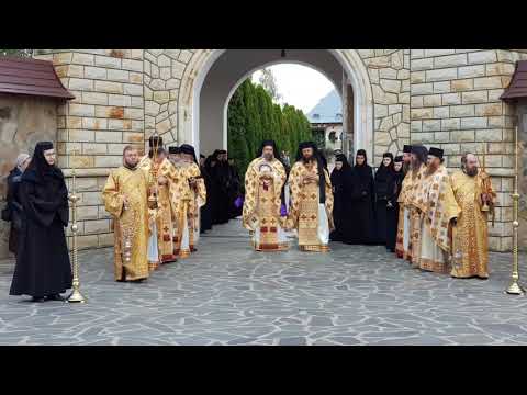 Sfanta Liturghie la Manastirea Camarzani