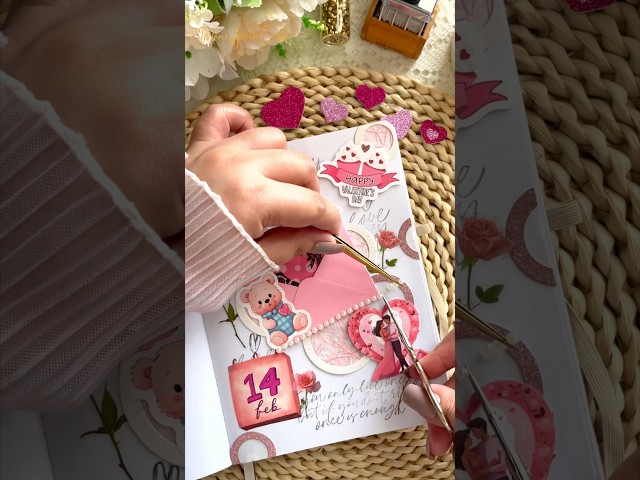 Vídeo relacionado con COMPOTION NOTEBOOK WITH LOT HEARTS AND LOVE: Journal 8,5 x 11 120 pages Valentines NoteBook