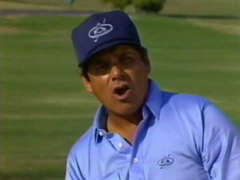 2 Minute Golf Lesson: Sand Trap - Hand Position   Lee Trevino