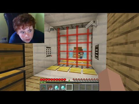 I found a Streamers hidden SECURE BASE in Minecraft...