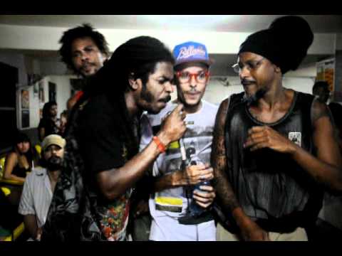 VICTOR BHING I & DIVINA PROVIDÊNCIA CREW & INTERFERÊNCIA SISTEMA DE SOM / MOF - RJ