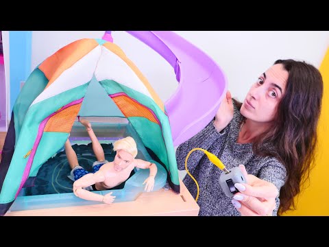 Sevcan Barbie Dream House'daki havuzu kış havuzuna çeviriyor. Barbie videoları