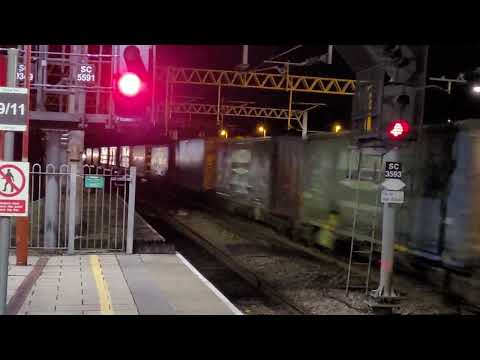 4S49 - DB90's - Backbone and Bill powering through Cleaner, Greener and Quieter @Stafford Station