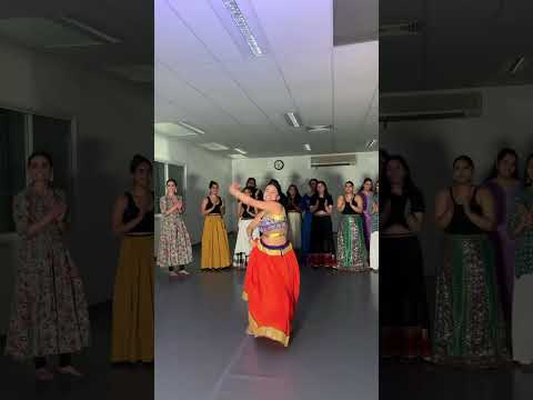 RAJVAADI ODHNI I Dance Workshop #jonitagandhi #bollywoodsongs #garba #aliabhatt #bollywooddance