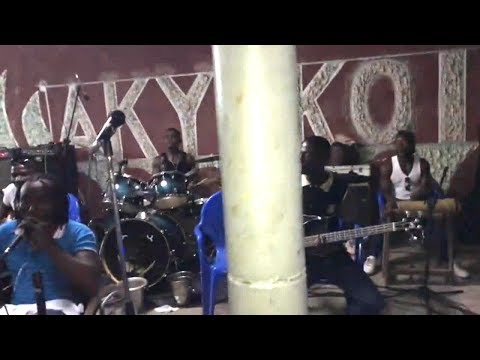 Dimanche A Akyékoi Avec MM1er - Min Binsin Bin