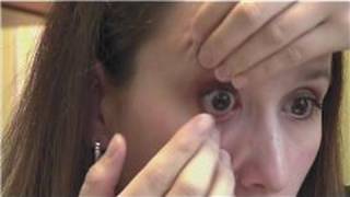Contact Lens Basics : How to Take Out Contact Lenses Without Scraping Your Eyes