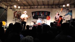 Deke Dickerson & the Ecco-fonics at Vintage Roots Festival // Nightmare of a Woman
