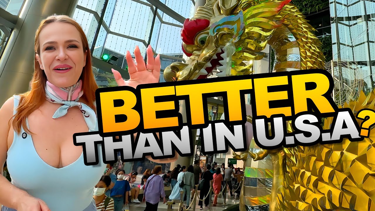 Join tourists as they uncover the wonders of Siam Paragon in this captivating video.