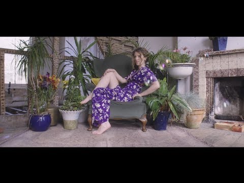 Carmody - Summer Rain (Official Video)