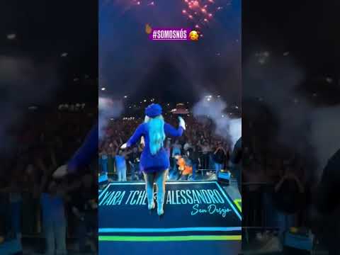 Yara Tchê cantando Cumplicidade com a galera de Luzilândia-PI | Central dos Desejeiros