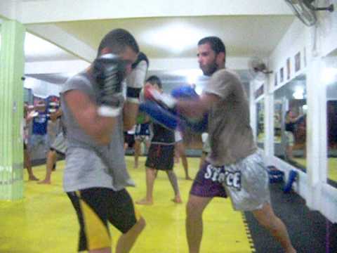 Aula de Muay Thai com o Mestre Wadson Nocaute e Phillipe na W3 Academia