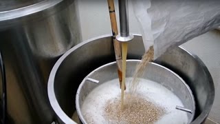 הכנת וויסקי סינגל מאלט Single Malt לאירוע Whisky Live Tel Aviv 2016 - מאש Mash