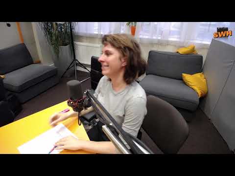 Agnese Rakovska un Intars Busulis prezentē dziesmu KAMĒR